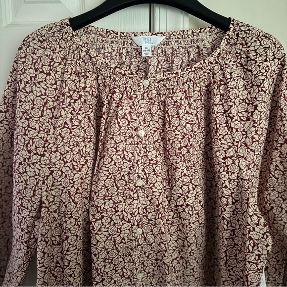 Time and Tru Women's XL Blouse NWT Red Floral Cotton Button Front 3/4 Sleeve Top - Picture 5 of 13